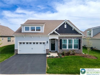 8044 Keystone Dr, Breinigsville, PA 18031