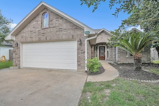 5122 2nd St, Danbury, TX 77534