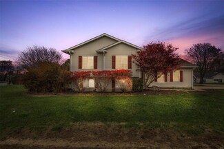 112 Sunset Ct, Farmington, MO 63640