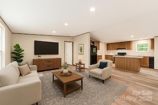 850 Deep Hollow Ct, Clover, SC 29710
