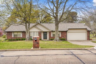 216 Pioneer Rd, Sapulpa, OK 74066