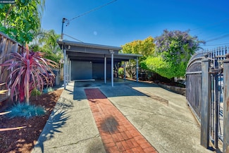2416 Kingsland Ave, Oakland, CA 94601
