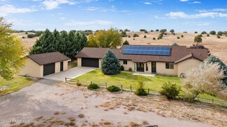 1900 Kings Court Rd, Paulden, AZ 86334