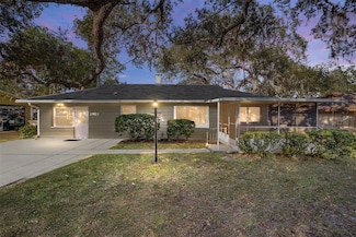 2905 Pinetree Rd, Eustis, FL 32726