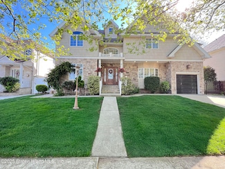 164 Thornycroft Ave, Staten Island, NY 10312