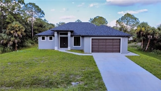 1402 Columbus Ave, Lehigh Acres, FL 33972