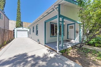 2404 25th St, Sacramento, CA 95818