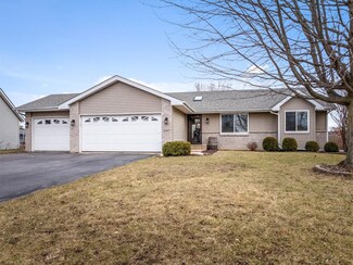 6667 Pony Ct, Loves Park, IL 61111