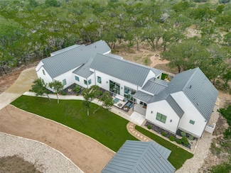 1958 Paradise Pkwy, Canyon Lake, TX 78133