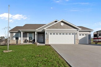 11 Cayden Roger Dr, Winfield, MO 63389