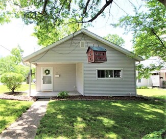 944 Hudson Rd, Kent, OH 44240
