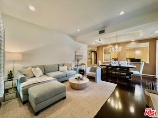 234 S Gale Dr Unit 109, Beverly Hills, CA 90211