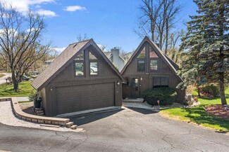 910 Sheridan Dr, Wauconda, IL 60084