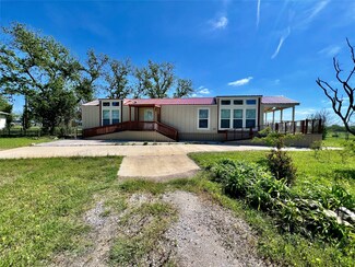 711 S Main St, Carbon, TX 76435