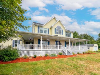 27 Filly Ln, Bruceton Mills, WV 26525