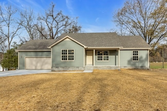 532 Summitville Rd, Manchester, TN 37355