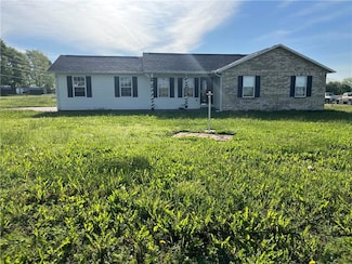 16815 E Mission Rd, Nevada, MO 64772