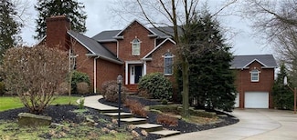 223 S Jefferson St, Zelienople, PA 16063