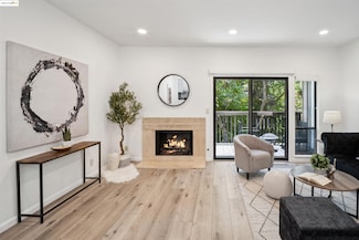 917 Hough Ave Unit 2, Lafayette, CA 94549