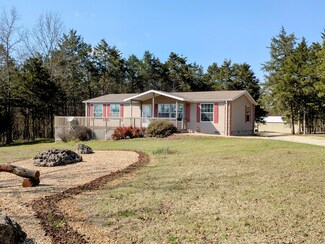 382 Lake Ranch Rd, Kissee Mills, MO 65680