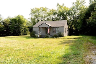 410 College Hill Rd, Waco, KY 40385