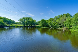 10745 Rosemar Ln, Adkins, TX 78101