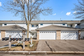 7562 6th St N, Saint Paul, MN 55128