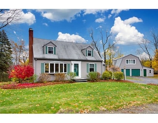 96 Locke Rd, Chelmsford, MA 01824
