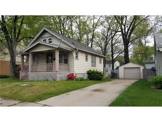 827 Davis Ave, Cuyahoga Falls, OH 44221
