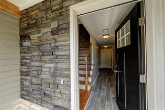 1206 Hunting Hill Dr, Cumberland, RI 02864