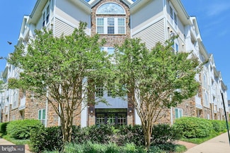 24701 Byrne Meadow Square Unit 404, Aldie, VA 20105