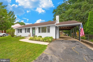 9709 Deanewood Ln, Hagerstown, MD 21740