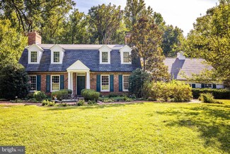 346 Springvale Rd, Great Falls, VA 22066