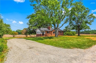 2404 Beulah Rd, Boonville, NC 27011
