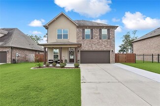7405 Silverado Dr, Marrero, LA 70072