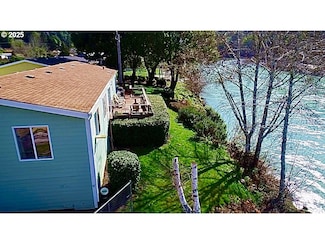 98412 N Bank Chetco River Rd, Brookings, OR 97415