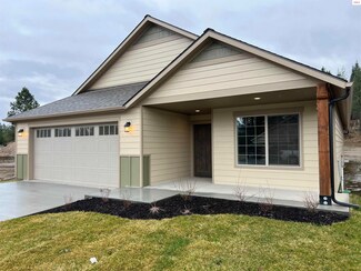 687 E Valley St S, Oldtown, ID 83822