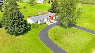 6959 Mud Ln, Sodus, NY 14551