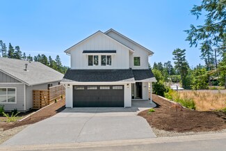 620 North Ave, Manzanita, OR 97130