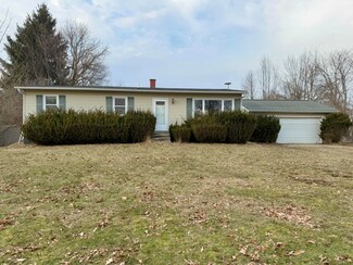 16755 B Dr S, Marshall, MI 49068