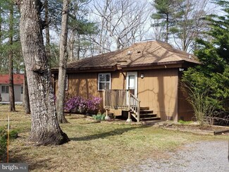 112 Greenwood Ct, Cross Junction, VA 22625