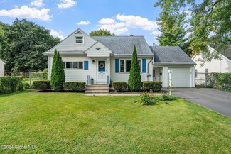18 Marion Blvd, Schenectady, NY 12302