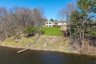 961 86th St, Amery, WI 54001