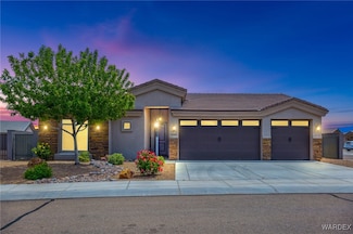 3820 Laguna Ln, Kingman, AZ 86409