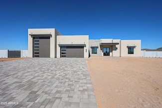 1904 E Creek Canyon Rd, Phoenix, AZ 85086