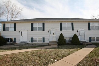 1038 Arlington Ct, Warrenton, MO 63383