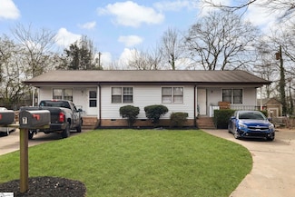 5 Grant Ct, Taylors, SC 29687