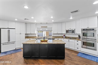 7126 W John Cabot Rd, Glendale, AZ 85308