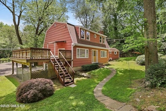 21 Ferris Dr, Old Greenwich, CT 06870