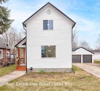 203 W Jenny St, Bay City, MI 48706